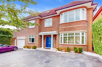 Fairholme Gardens, London, N3