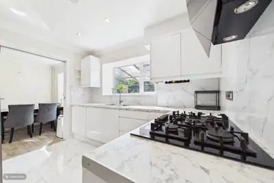 Mandeville Road, Brampton, PE28