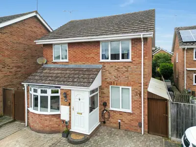 Lowbrook Drive, Maidenhead, SL6