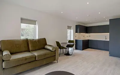 De Bruyne Street, Cambridge, Cambridgeshire, CB5 8FE
