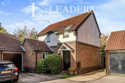 Kaye Don Way, Weybridge, KT13