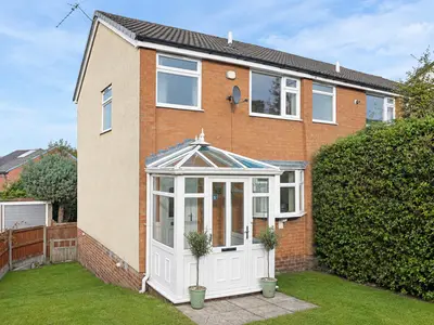 Meadow Lane, Disley, SK12