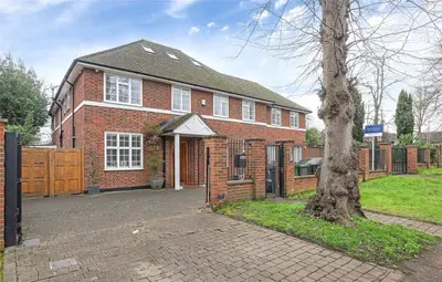 Lawrie Park Avenue, London, SE26