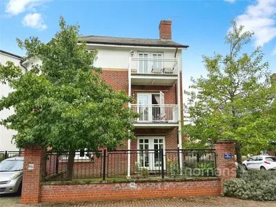 Gabriels Square, Lower Earley, RG6