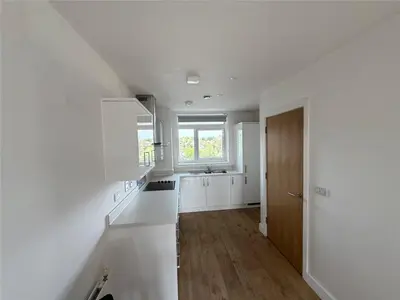 Bowes Road, London, N11