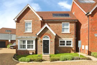 Hockbury Crescent, Tunbridge Wells, Kent, TN2