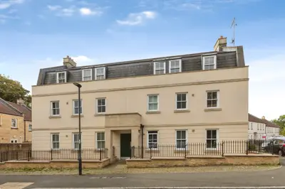 Eveleigh Avenue, Bath, BA1