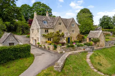 Painswick Road, Pitchcombe, Gloucestershire, GL6 6DS