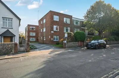 Clifton Gardens, Worthing, BN11