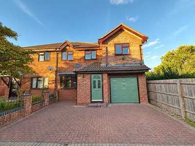 Strawberry Fields, Bramley, RG26