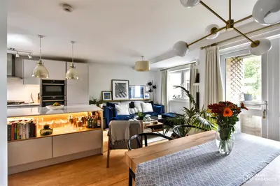 Nursery Close, London, SW15