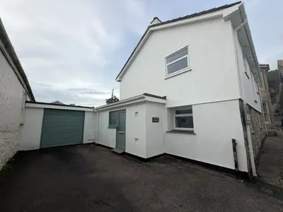 Marazion, TR17