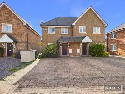 Heather Hill Close, Earley, RG6