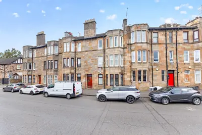 Eastwood Crescent, Thornliebank, G46