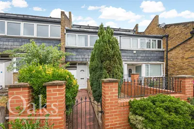 Woodvale Walk, West Norwood, SE27