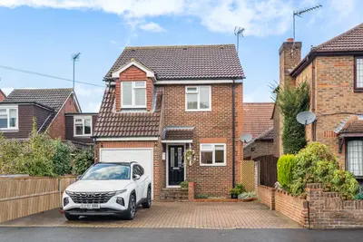 Oak Avenue, Egham, TW20