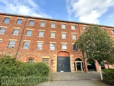 Castle Street, Stalybridge, SK15
