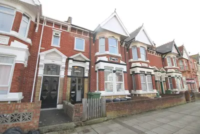 London Road, Portsmouth, PO2