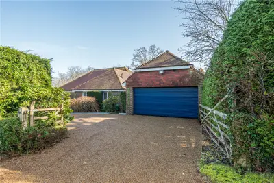 Oakland Drive, Robertsbridge, TN32