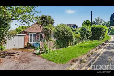 Lees Road, Ashford, TN24