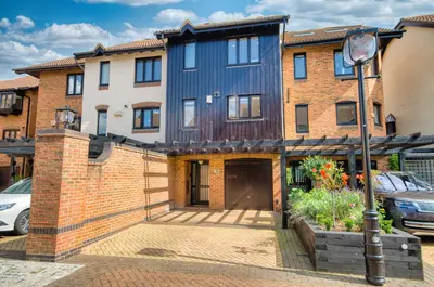 Calshot Court, Ocean Village, SOUTHAMPTON, Hampshire, SO14 3GR