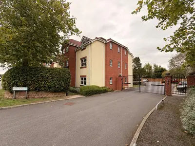 Loughborough Road, West Bridgford, NG2