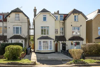 Queens Road, Wimbledon, SW19
