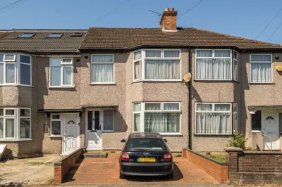 89 Whitefriars Avenue, Harrow