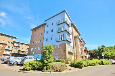 Sundeala Close, Sunbury-on-Thames, TW16