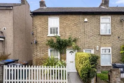 St. Peters Street, South Croydon