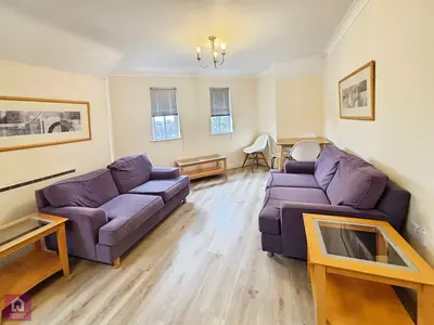 Hadfield Close, Victoria Park, M14