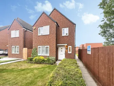 Laura Roberts Close, West Bromwich, B70