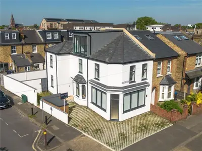 Clifton Road, Kingston upon Thames, KT2