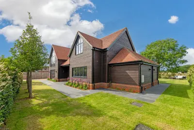 Wildmoor, Sherfield-on-loddon Hook, RG27
