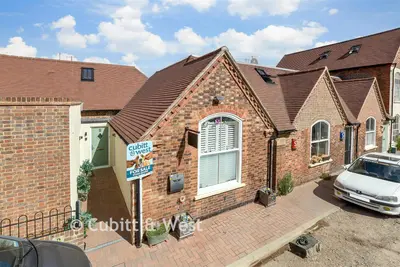 Ansell Road, Dorking, RH4