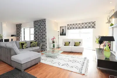 Greyfriars Road, Cardiff, CF10