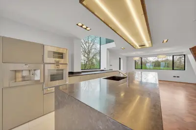 Meadowbank, London, NW3
