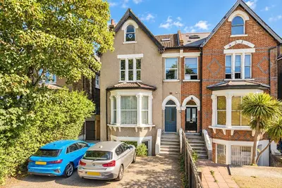 Bedford Hill, SW12