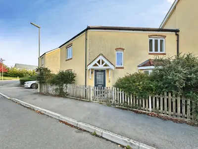 Sunflower Way, Andover, SP11