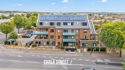 1A, Faringdon Avenue, Harold Hill, Romford, RM3 8SH