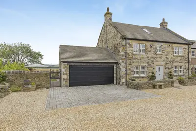 Flouch Mews, Hazlehead, S36