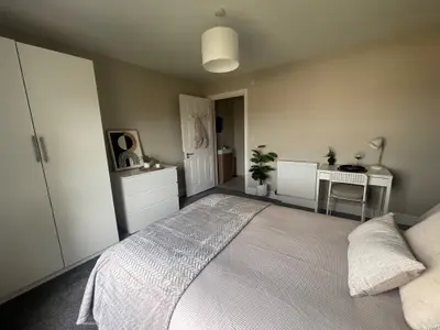 Courtenay Road, Bills included!, TQ12