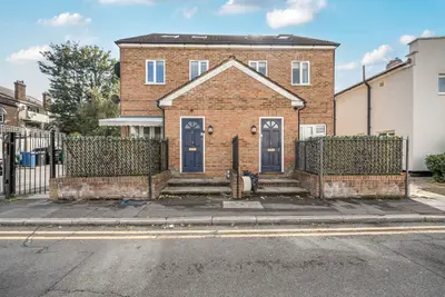 Flat 1, 1c Taffy's How, Mitcham