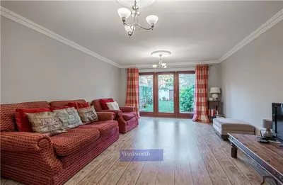 Bedser Close, London, SE11