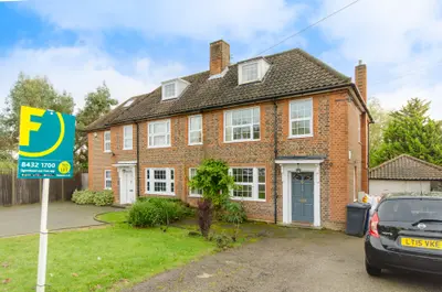 29 Southway, London