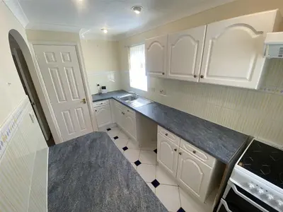 Carlton Drive, Bridgwater TA6 3TL