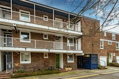 14 Ringmer Gardens, London