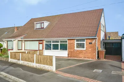 Debra Close, Melling, L31
