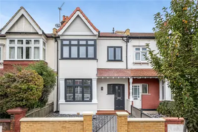 Claygate Road, London, W13