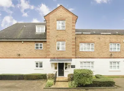 Hanbury Close, Hendon, NW4